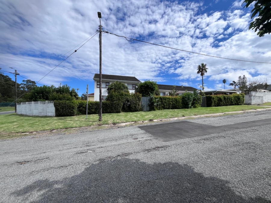 9 Bedroom Property for Sale in Sunnyridge Eastern Cape